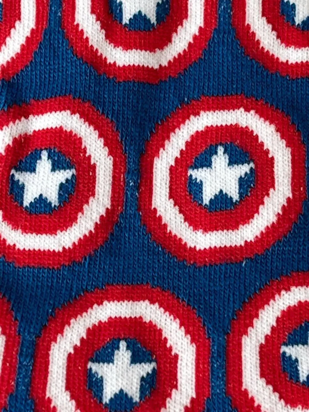 Captain America Shield Crew Socks Mens 9-13 Marvel Red Blue New